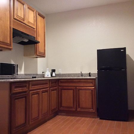Regency Inn & Suites- Nw Houston Jersey Village Номер фото