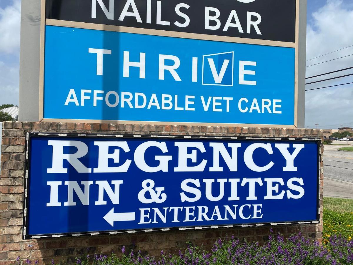 Regency Inn & Suites- Nw Houston Jersey Village Экстерьер фото
