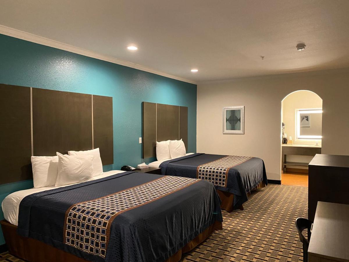 Regency Inn & Suites- Nw Houston Jersey Village Экстерьер фото