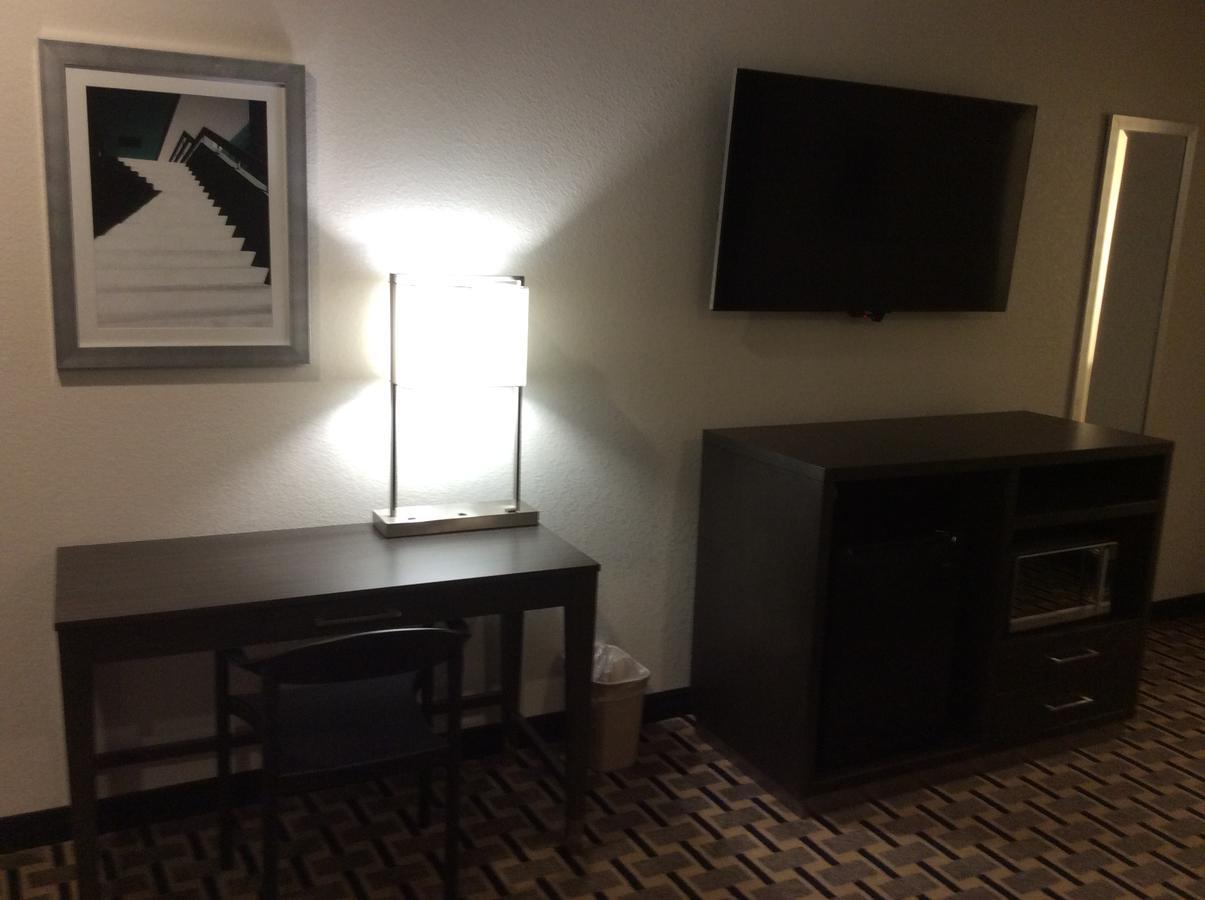 Regency Inn & Suites- Nw Houston Jersey Village Номер фото