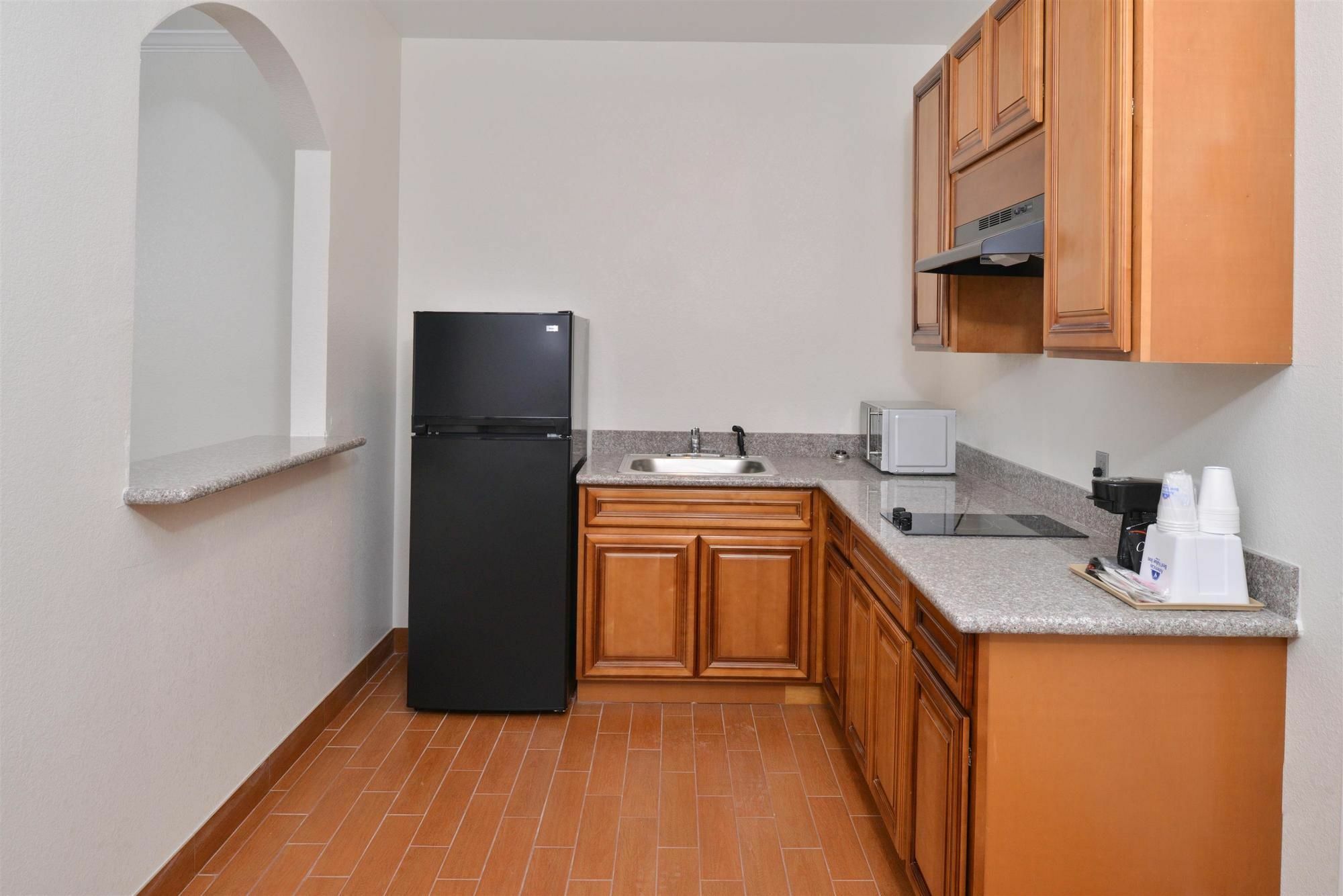 Regency Inn & Suites- Nw Houston Jersey Village Экстерьер фото