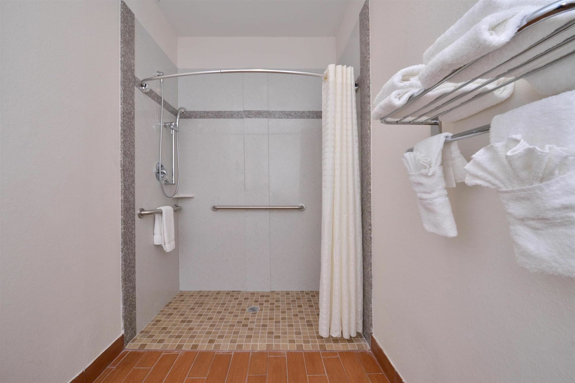 Regency Inn & Suites- Nw Houston Jersey Village Экстерьер фото